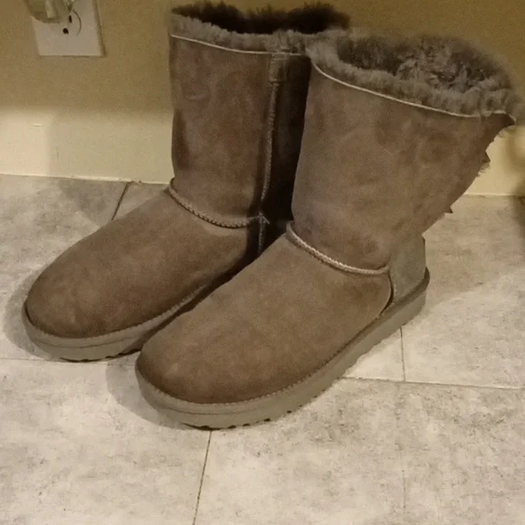 UGG boots size 10 women - Picture 1 of 6